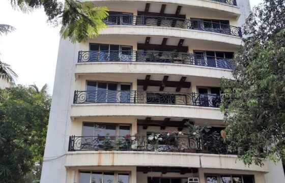 Sale 3 Bhk, 1400sft, at Ekta Heights, Khar W 16th Rd.