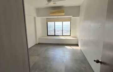 Spacious Flat in Andheri West