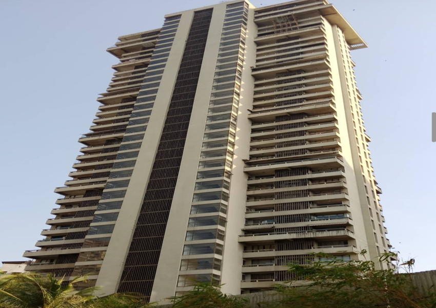 4+4 BHK Jodi Apartment of 6000 sq.ft. Area for Sale at Oberoi Sky Heights, Andheri West.