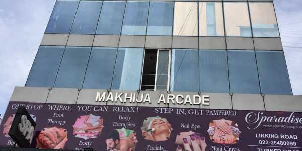 400 Sq.ft. Commercial Office For Rent At 35th Road, Khar West.