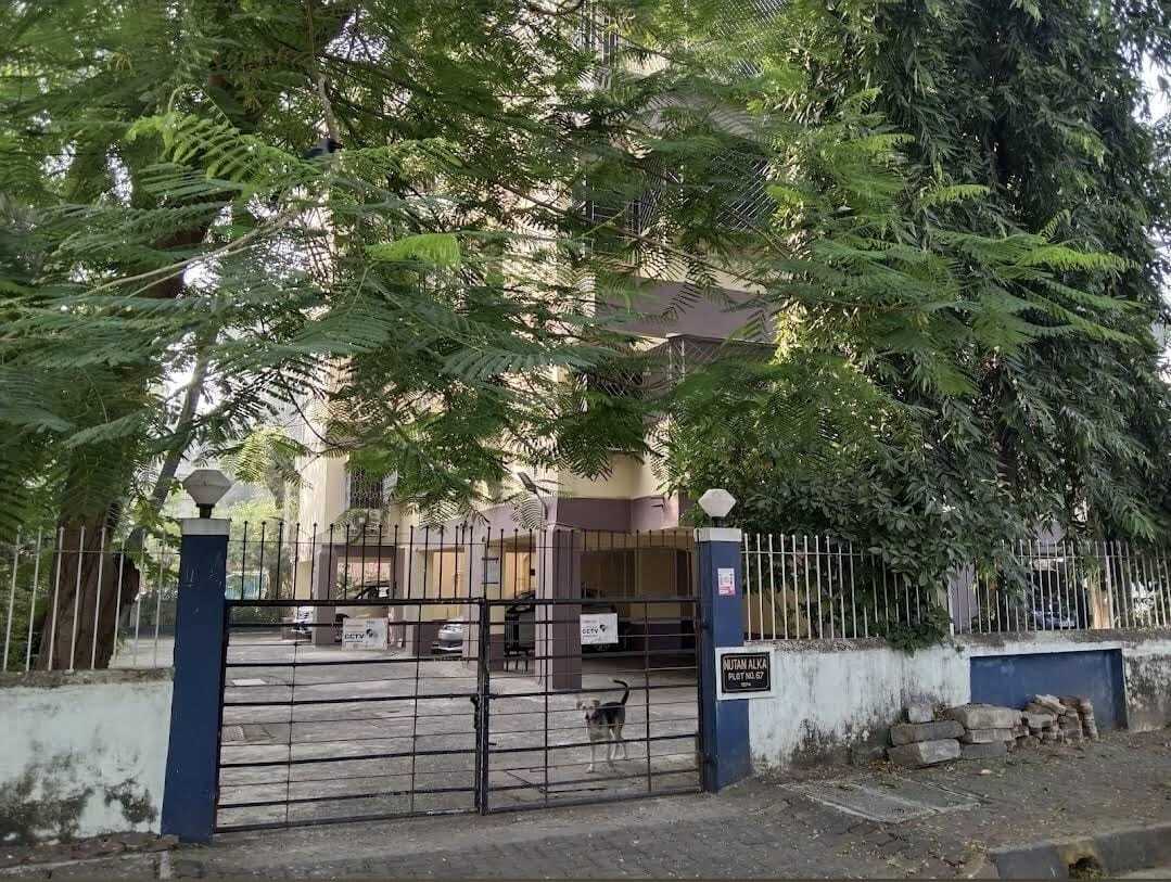 Nutan Alka Society, Relief Road, Santacruz west