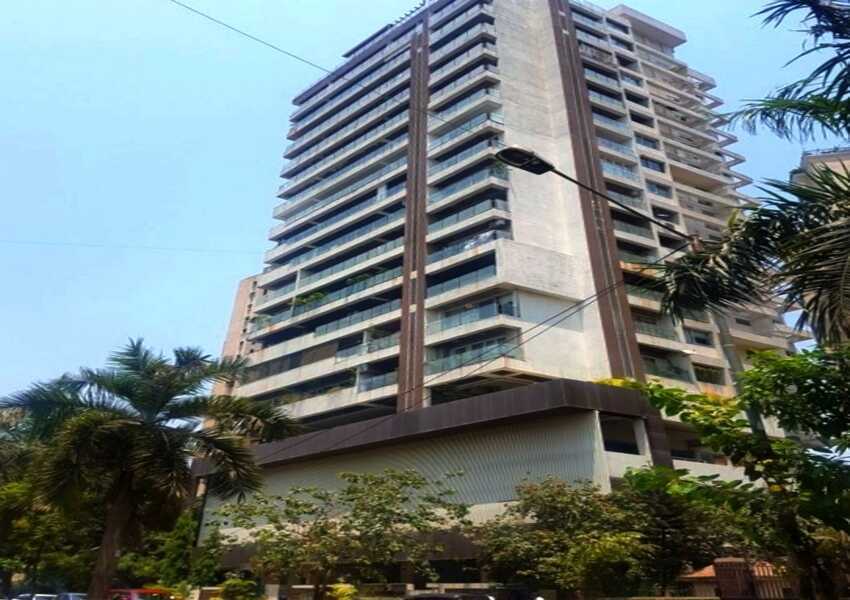 Sale 5 Bhk, Andheri W Mhada Colony, 4500 sft, DLH Enclave.