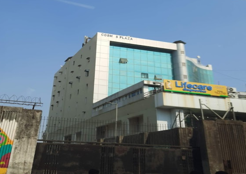 Sale Pre Leased 1080 sft Office, Andheri W, DN Nagar, Cosmos Plaza.