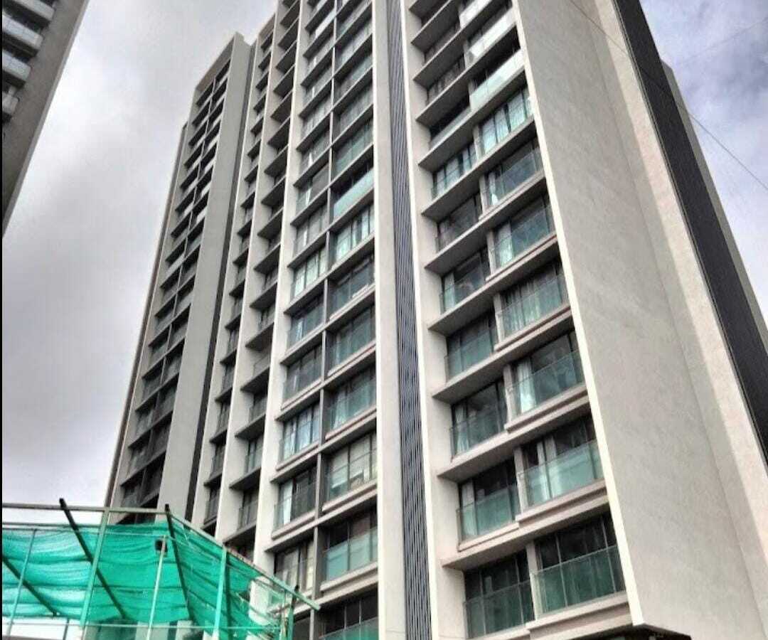 Sale 2 Bhk, 880 sft, at Rustomjee Paramount, Khar W 18th Rd.