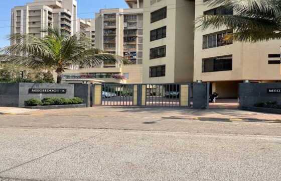 Sale 2860 sft Flat, Lokhandwala Andheri W, Meghdoot.