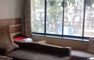 Rent Semi furnished 1 Bhk in Andheri W, Lokhandwala, Link Garden Tower.