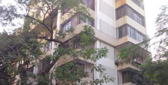 3 BHK Apartment For Rent At North Ave, Santacruz West.
