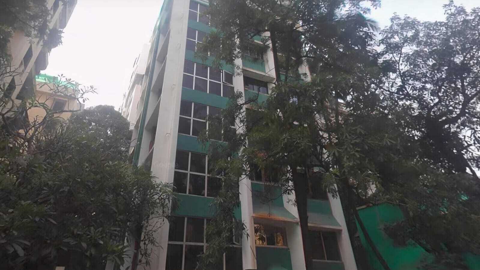Rent F/F 3 Bhk in Khar W, 11th Rd, Sai Samarth.