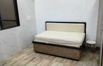 Rent Furnished 2 Bhk at Juhu Tara Rd, Nr Juhu Beach.