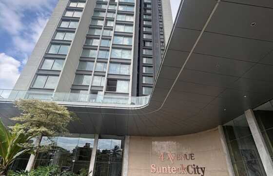 Sale 2 Bhk in Goregaon W, Ram Mandir Rd, Sunteck City 4th Avenue.