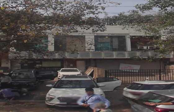 Rent Furnished 2300sft. Office, SV Rd Santacruz, Vikas Center.