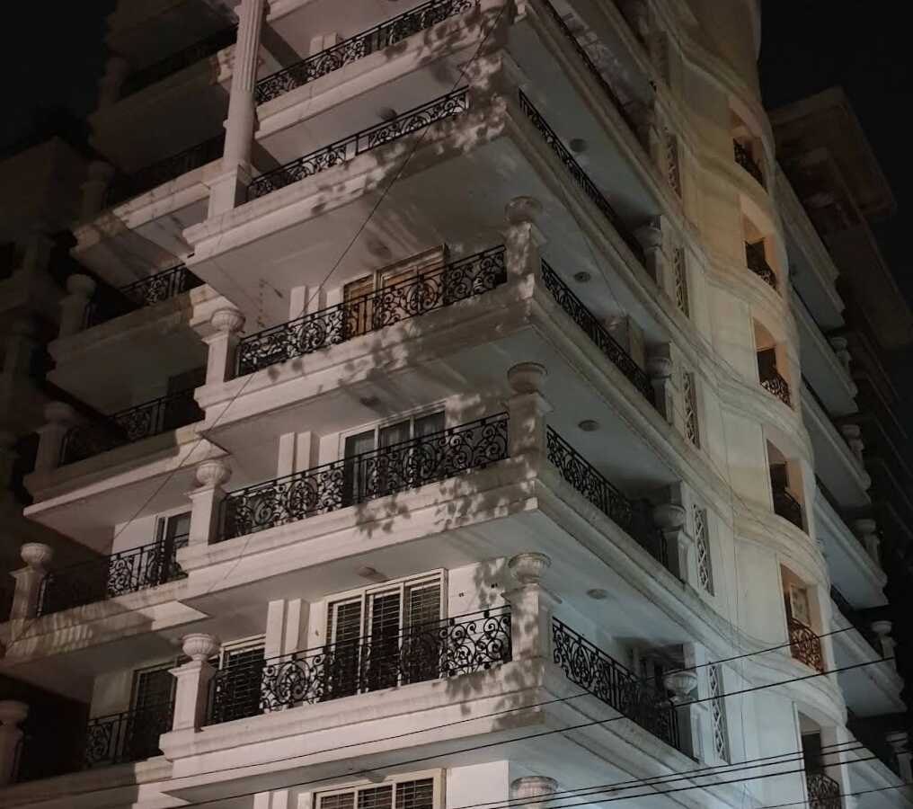 Deep Apartments, Khar west