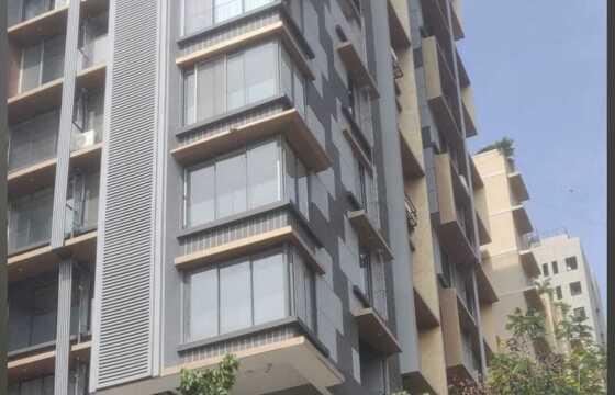 Sale 2 BHK, 750 sft, in Khar W, 17th Rd, Blue Lotus.