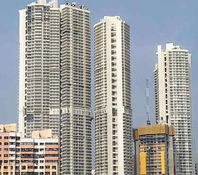Rent F/F 4 Bhk at Crescent Bay, Parel, Shivaji Nagar.