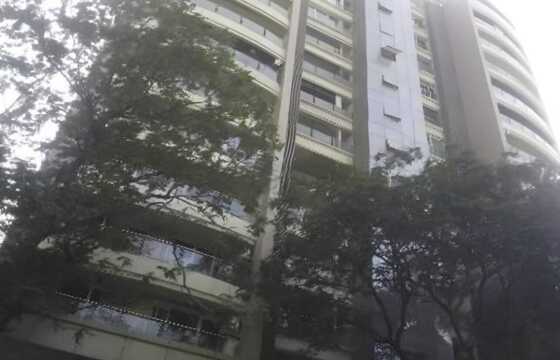 Sale 2 Bhk in Juhu, Gulmohar Rd, Harshal CHS.