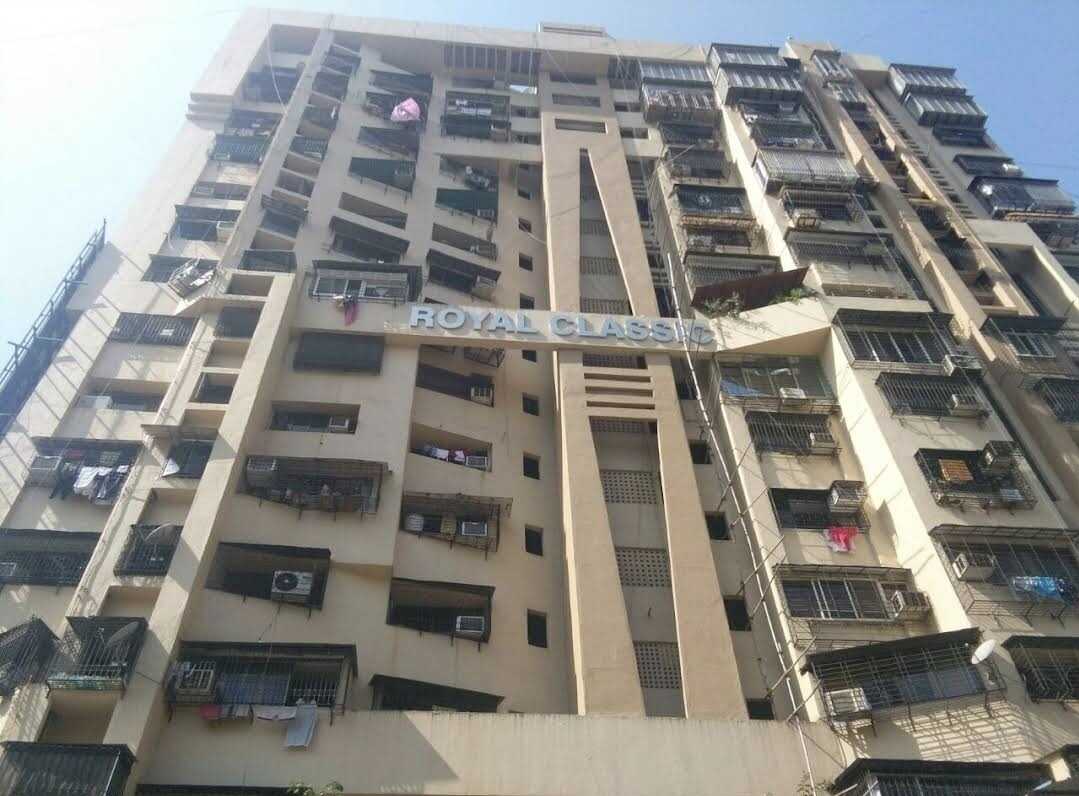 Sale 725 sft 2 Bhk in Andheri West, Link Rd, Royal Classic