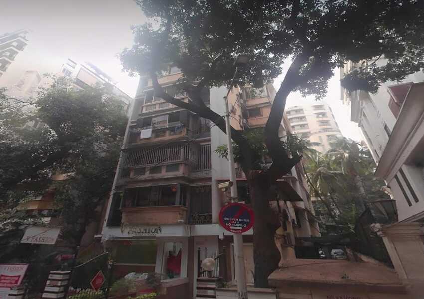Sale 3 Bhk, 1020sft, Khar W 14th Rd, Mangal Mahesh.