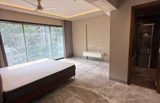 Rent 3 bhk 2000 sq ft exclusively Furnished Flat in Juhu
