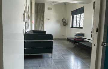 Sale 2 Bhk in Santacruz E, Vakola Market Rd.