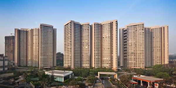 2.5 BHK Apartment For Rent At Oberoi Splendor, Jogeshwari East.