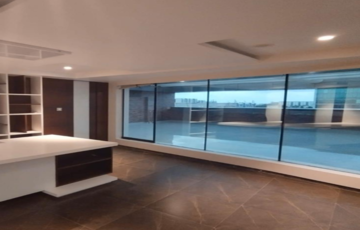 Sale Pre Leased S/F 2245 sft Office, Andheri E Chakala, Pinnacle Business Park.