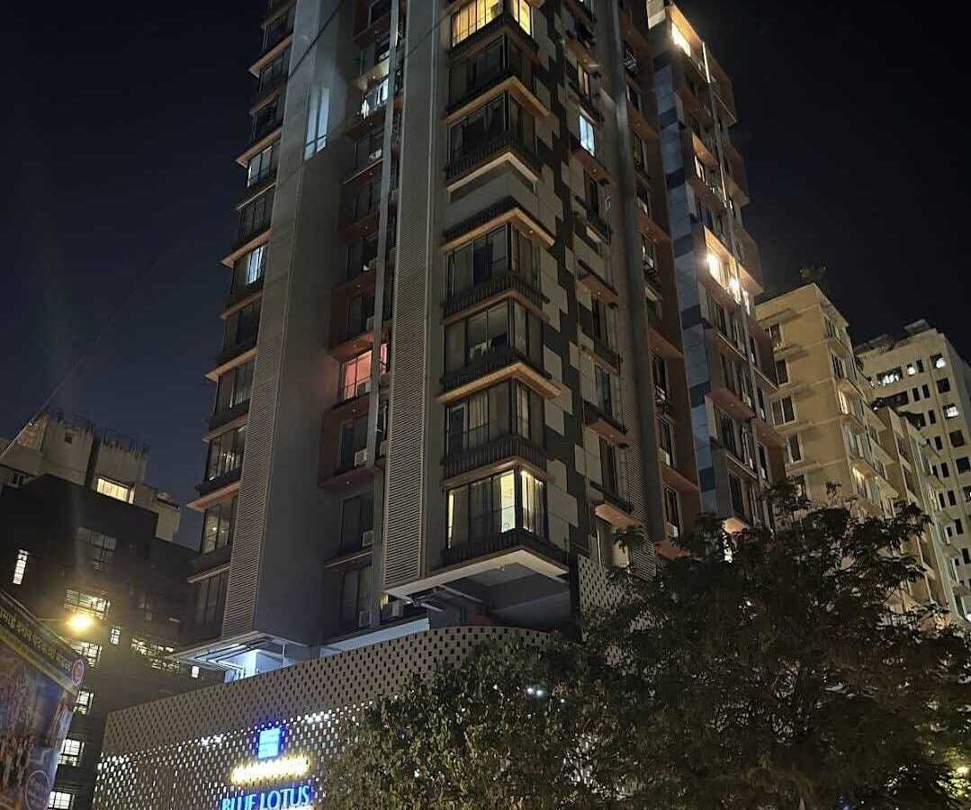 Blue Lotus, Santacruz West.