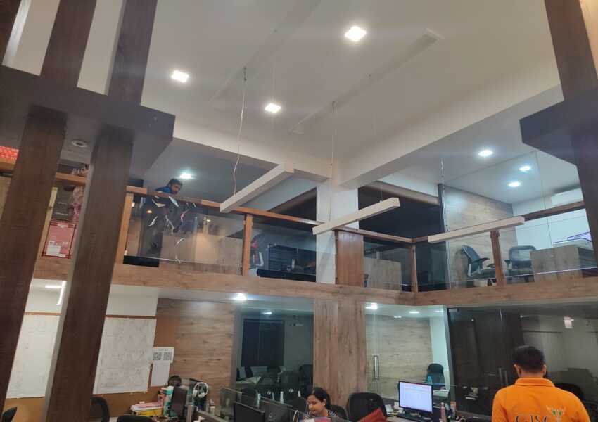 Rent F/F 1800 sft Office, Govandi E, BS Devashi Marg.