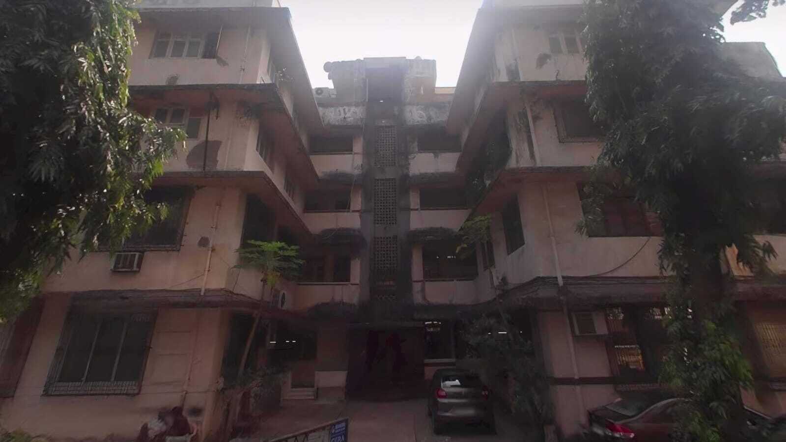 Sale 3 Bhk, 925 sft, Khar W, Laxmi Niwas, 5th Rd.