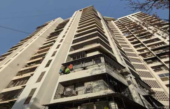 Sale of Bungalow 550 sq yrd. Plot in Lokhandwala Andheri West Mumbai