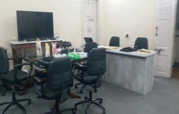 Co Working Office Room 500 sqft Office at Chowpatty Sea Face for Rent.