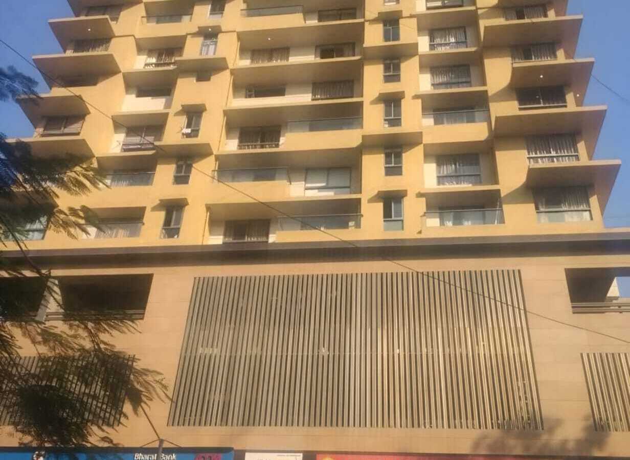 Sale 2 Bhk, 675 sft, in Khar W, Darvesh Grande, 4th Rd.