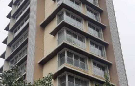 Rent S/F 3 Bhk in Bandra W, Silverine, Nr Mini Punjab.