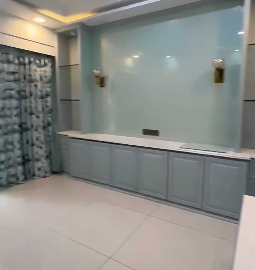 Sale Furnished 4 Bhk, 1740 sft, in Andheri W, Runwal Elegante.
