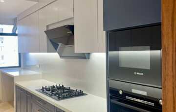 Rent Semi Furnished 3 Bhk, 1574 sft, in Bandra W, Pali Hill.