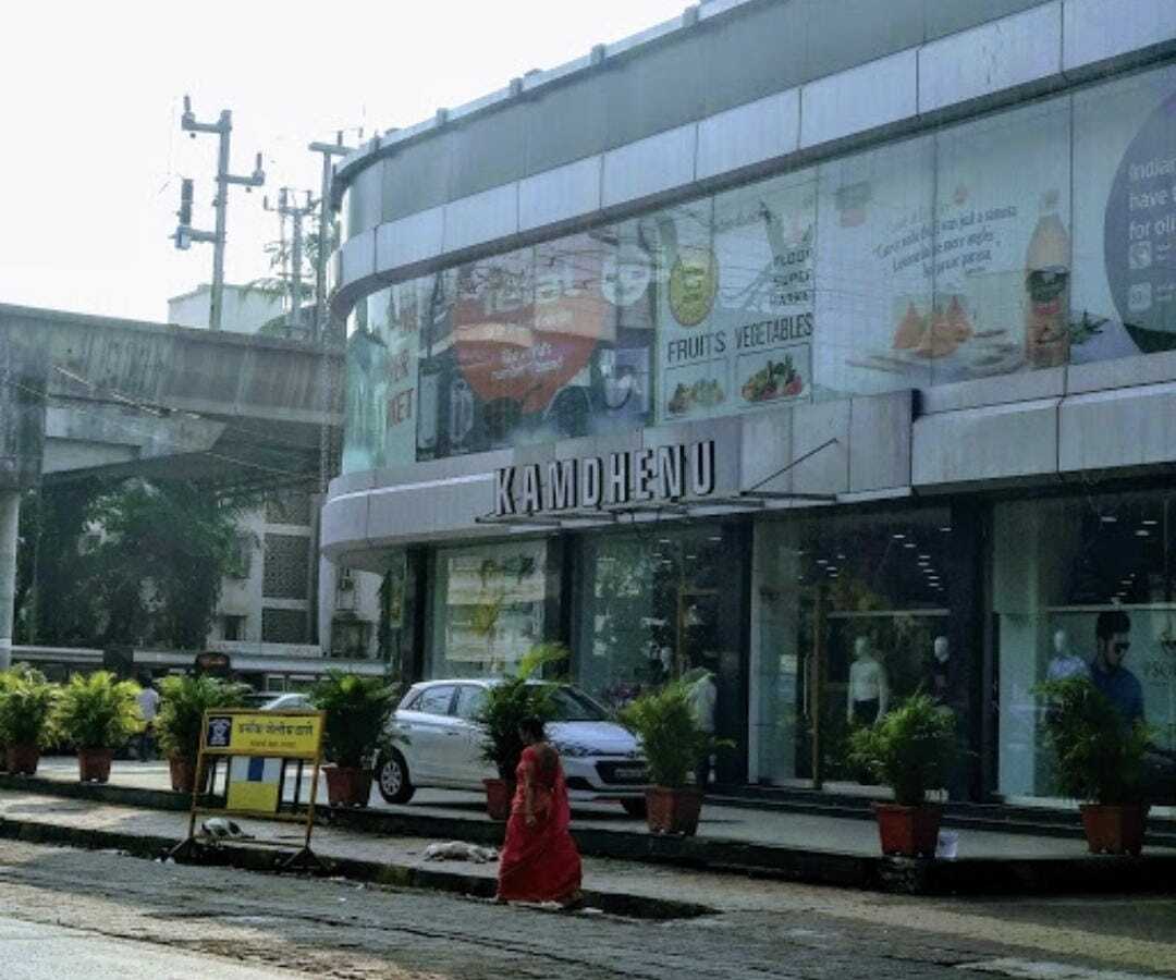 Rent Shop, Andheri W Lokhandwala, Kamdhenu Shopping Centre.