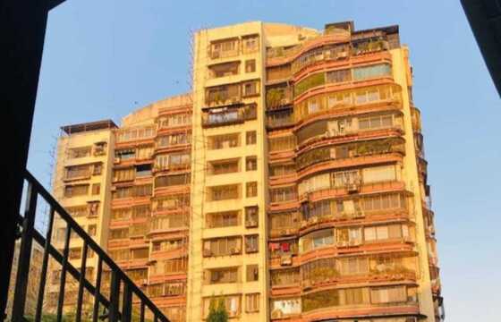Sale F/F 3 Bhk, 1300 sft, Andheri W Evershine Greens.