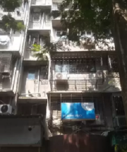 2 BHK Apartment For Rent At Hill Road, Bandra West.