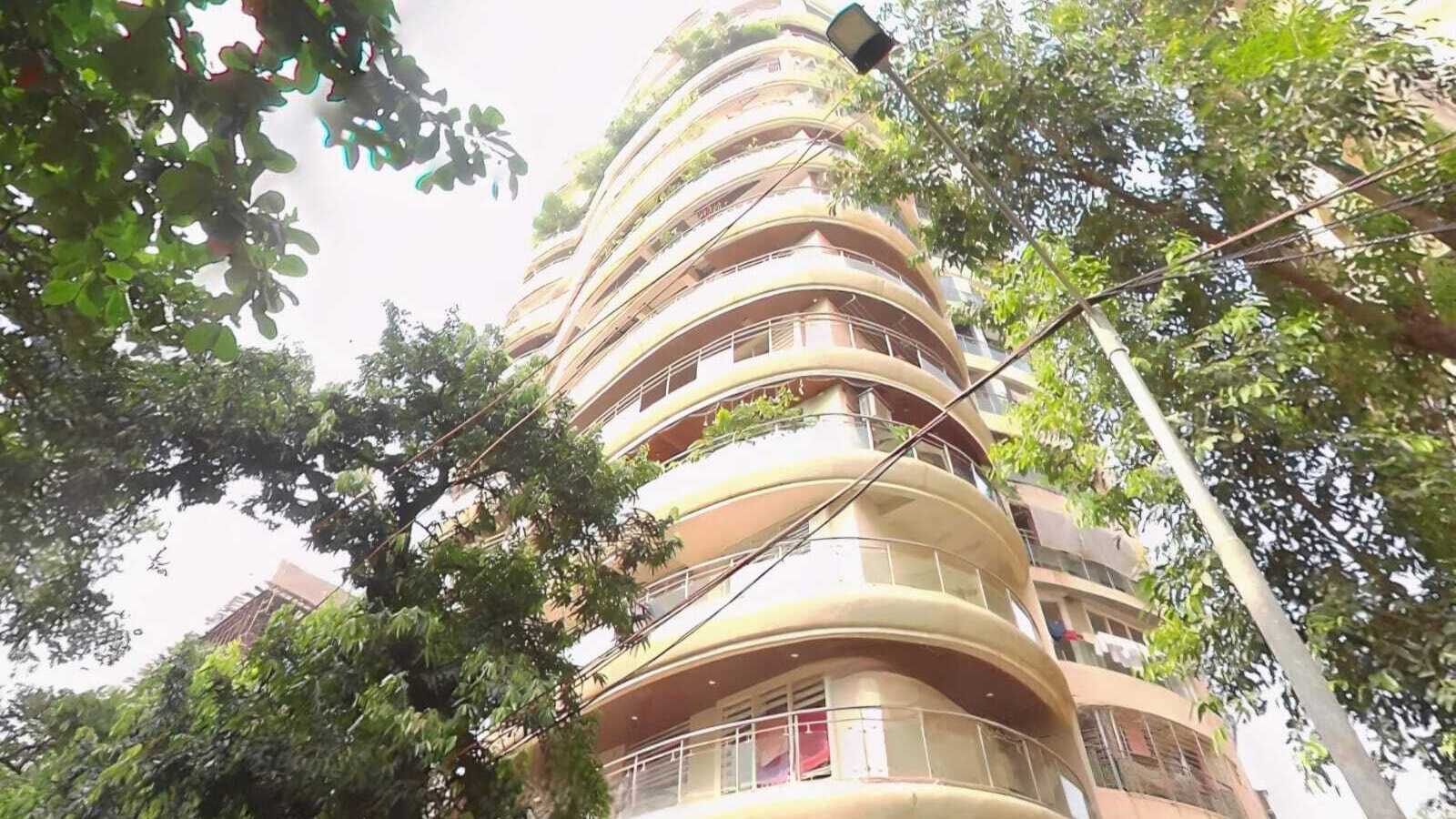 Sale 3 Bhk in Santacruz W, Off Linking Rd, Balaji Towers.