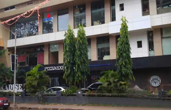 Rent Semi furnished 750 sft Office in Andheri W, Veera Desai, Crystal Paradise.