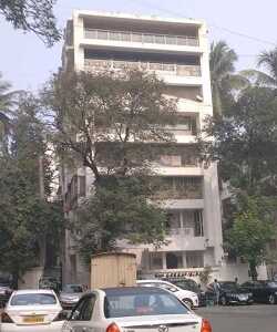 5 BHK Apartment For Rent At 5th Road, Bandra West.