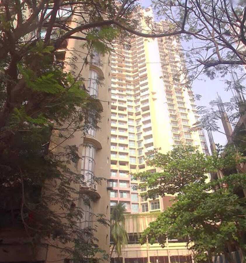 Sale F/F 3 Bhk, Link Garden Tower, Andheri W Oshiwara.