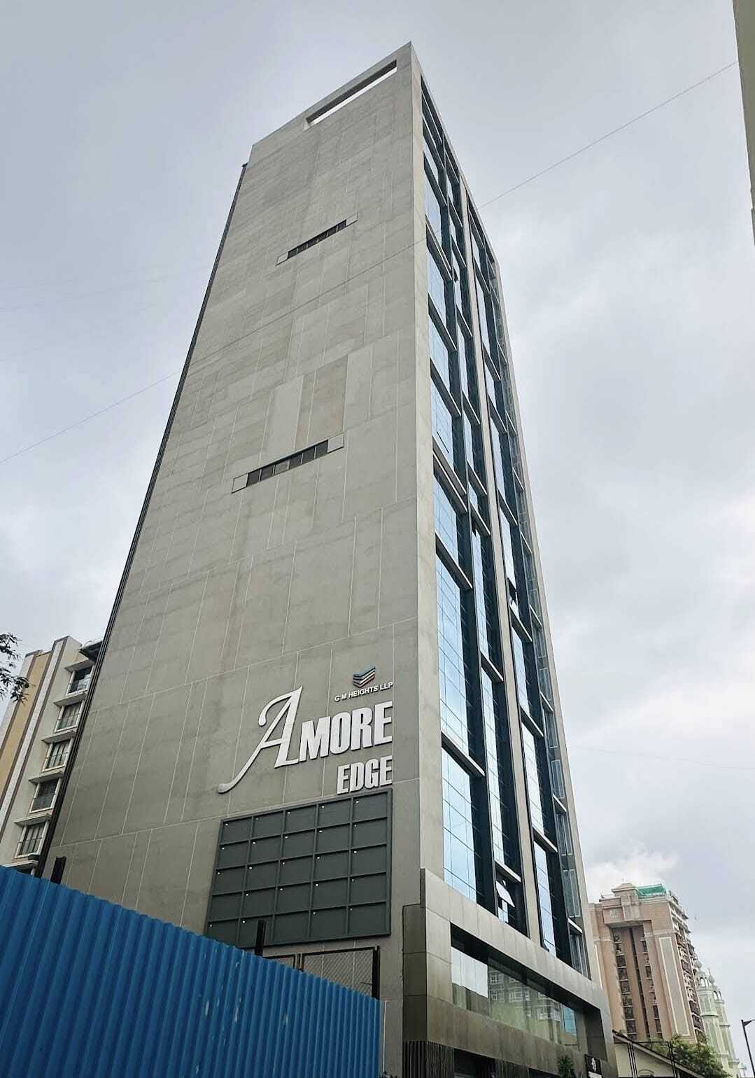 Amore Edge, Khar West