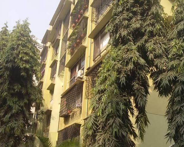 Bajaj Onyx, Khar West.